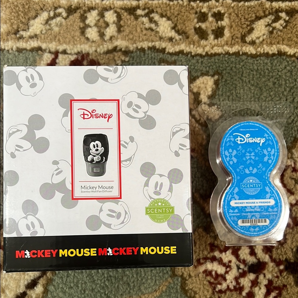 Disney Mickey Mouse Scentsy Warmer Set - Black, White, and Red NWT